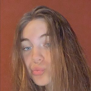 Meet your Posher, Alaina